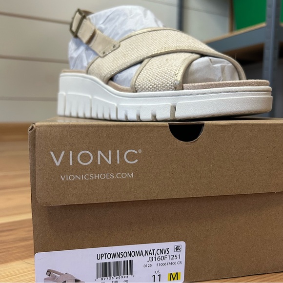 New in Box Vionic Uptown Sonoma Sandals - Picture 3 of 3
